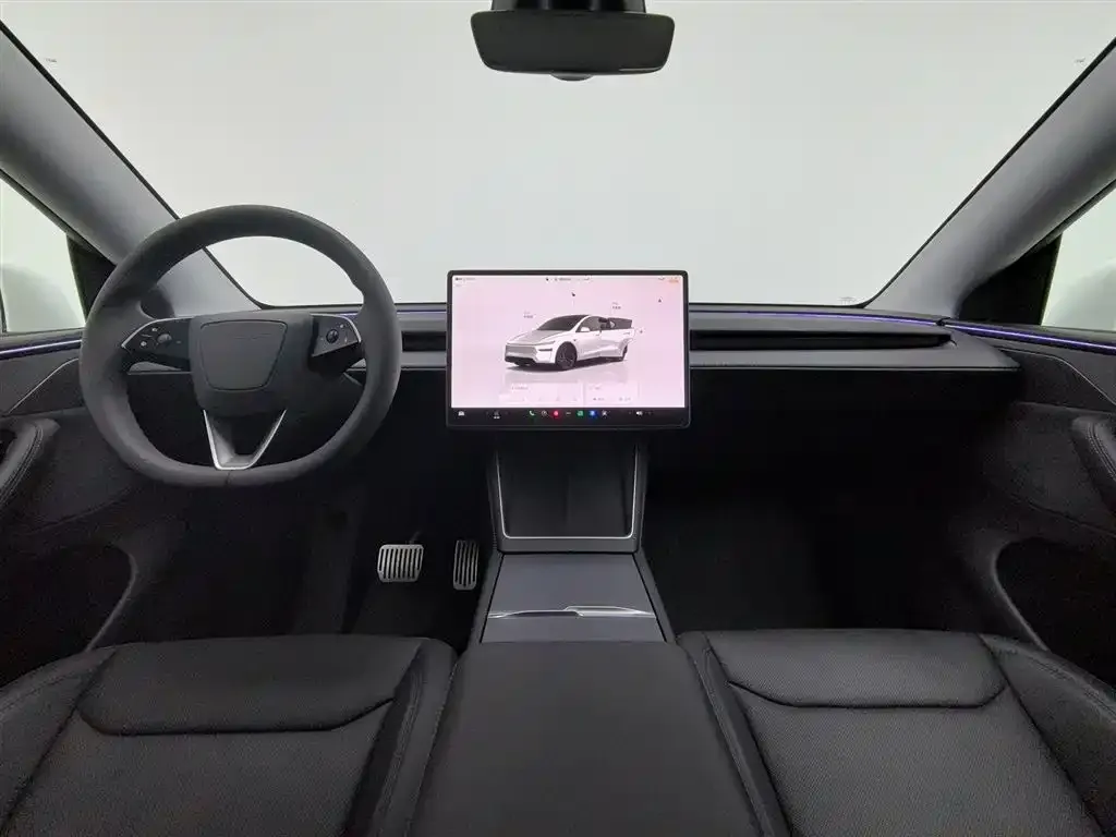 Tesla Model Y — фото 9