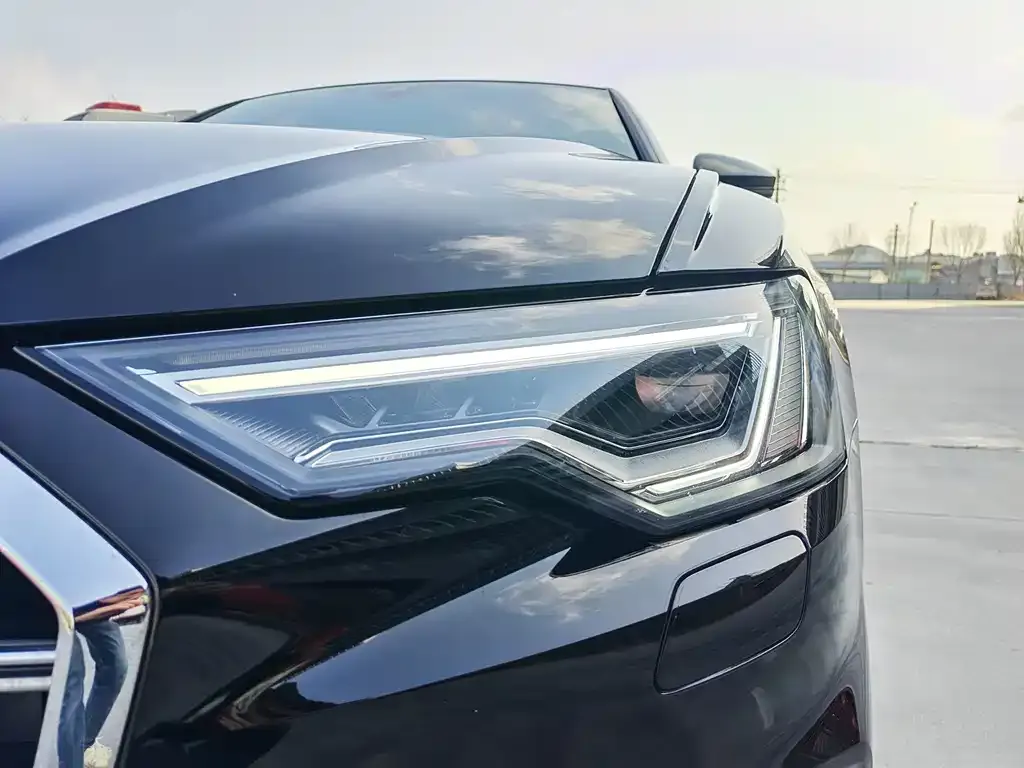 Audi A6L 2023 из CN, фото 2