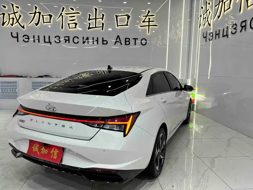 Hyundai Elantra 2022 из CN, фото 2