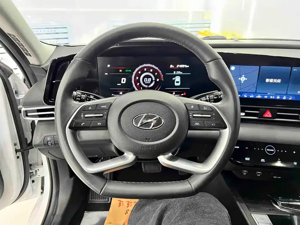 Hyundai Elantra 2022 из CN, фото 10