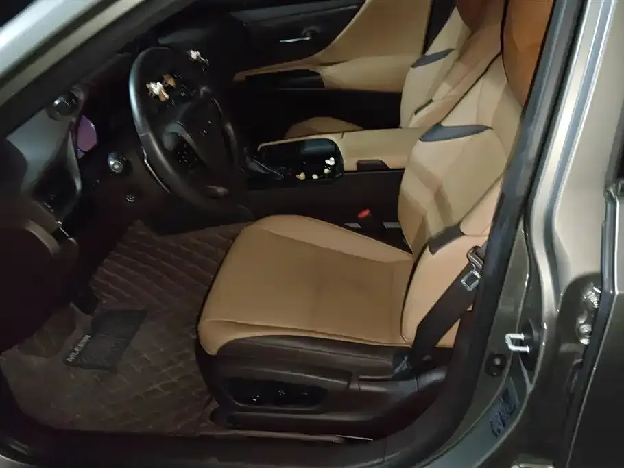Lexus ES 2021 из CN, фото 8