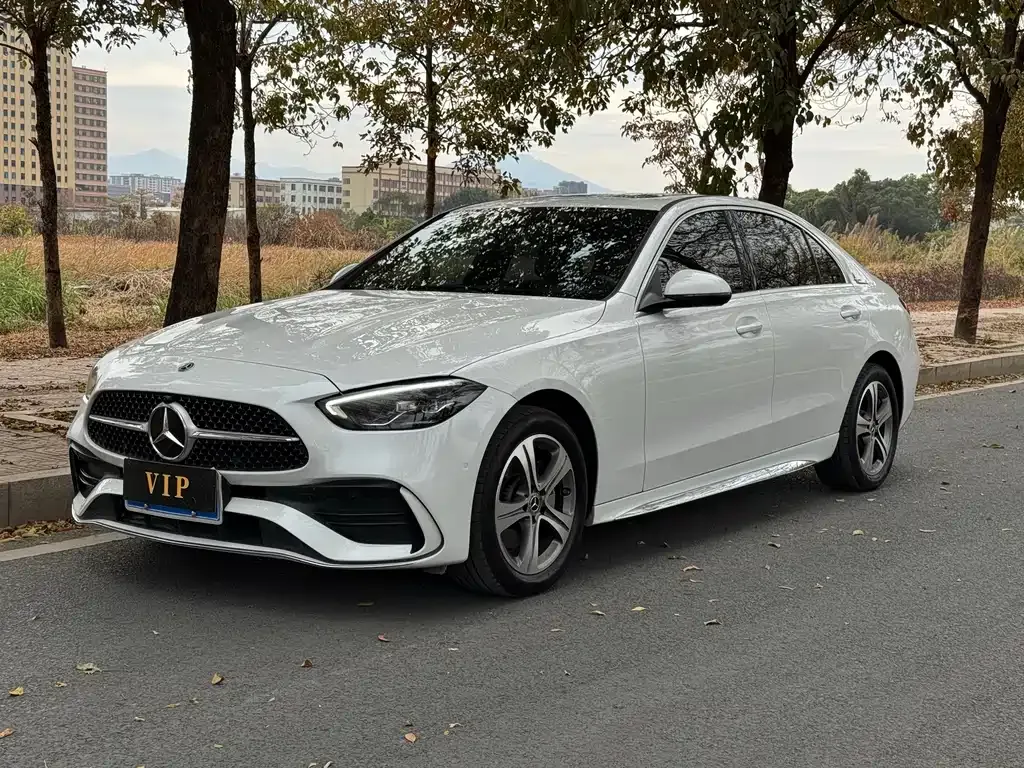 Mercedes-Benz C-Class — фото 1