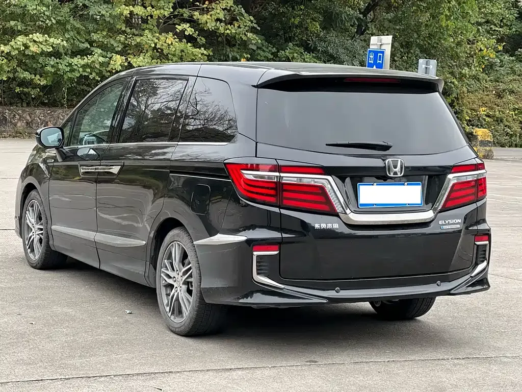 Honda Elysion 2021 из CN, фото 10