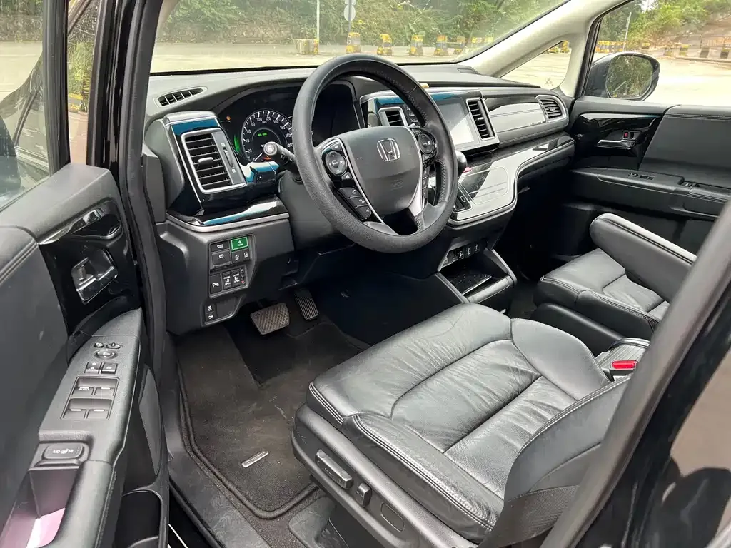 Honda Elysion 2021 из CN, фото 3