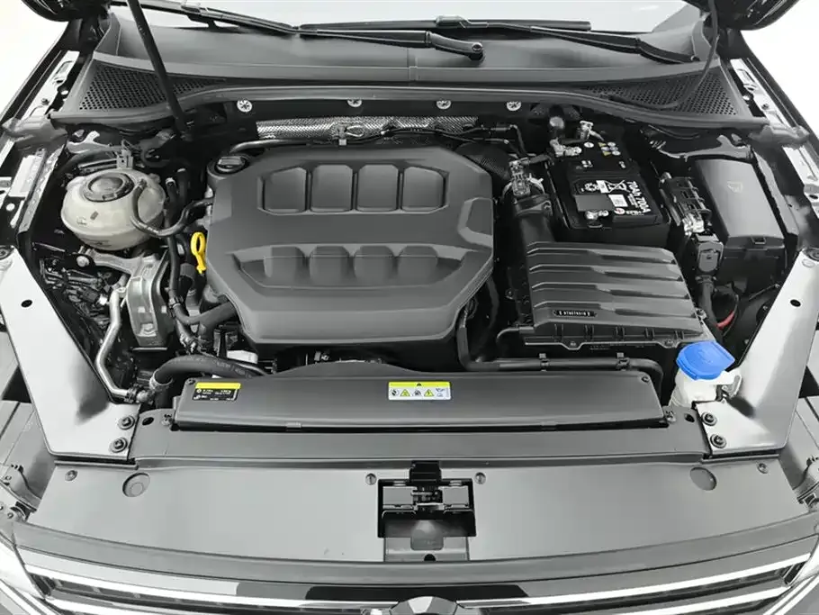 Volkswagen Magotan 2024 из CN, фото 3