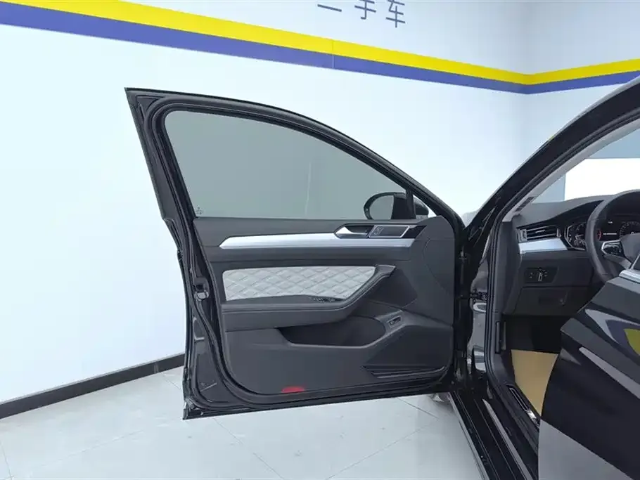 Volkswagen Magotan 2024 из CN, фото 8
