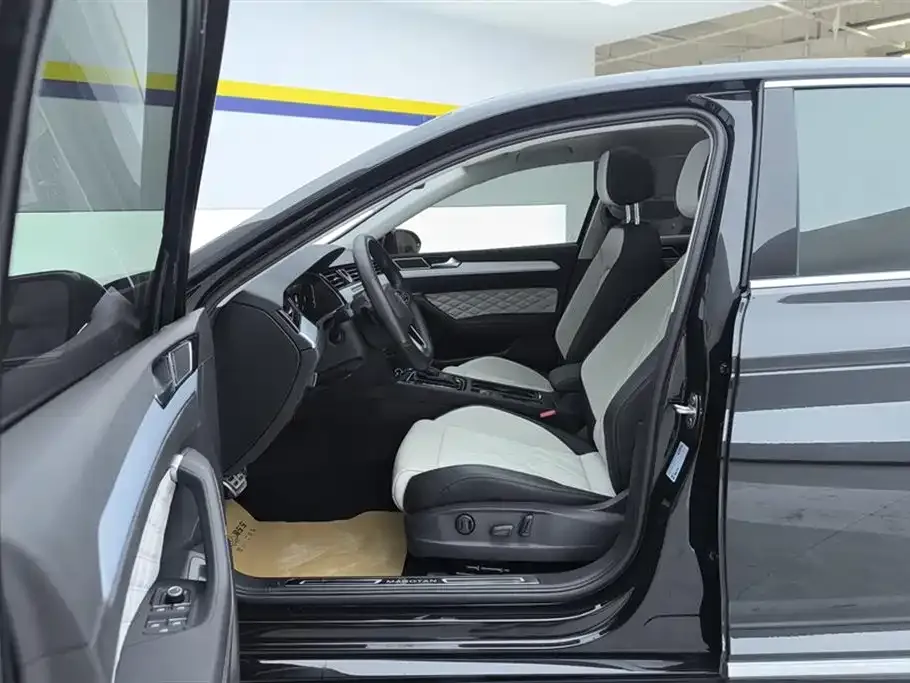 Volkswagen Magotan 2024 из CN, фото 10