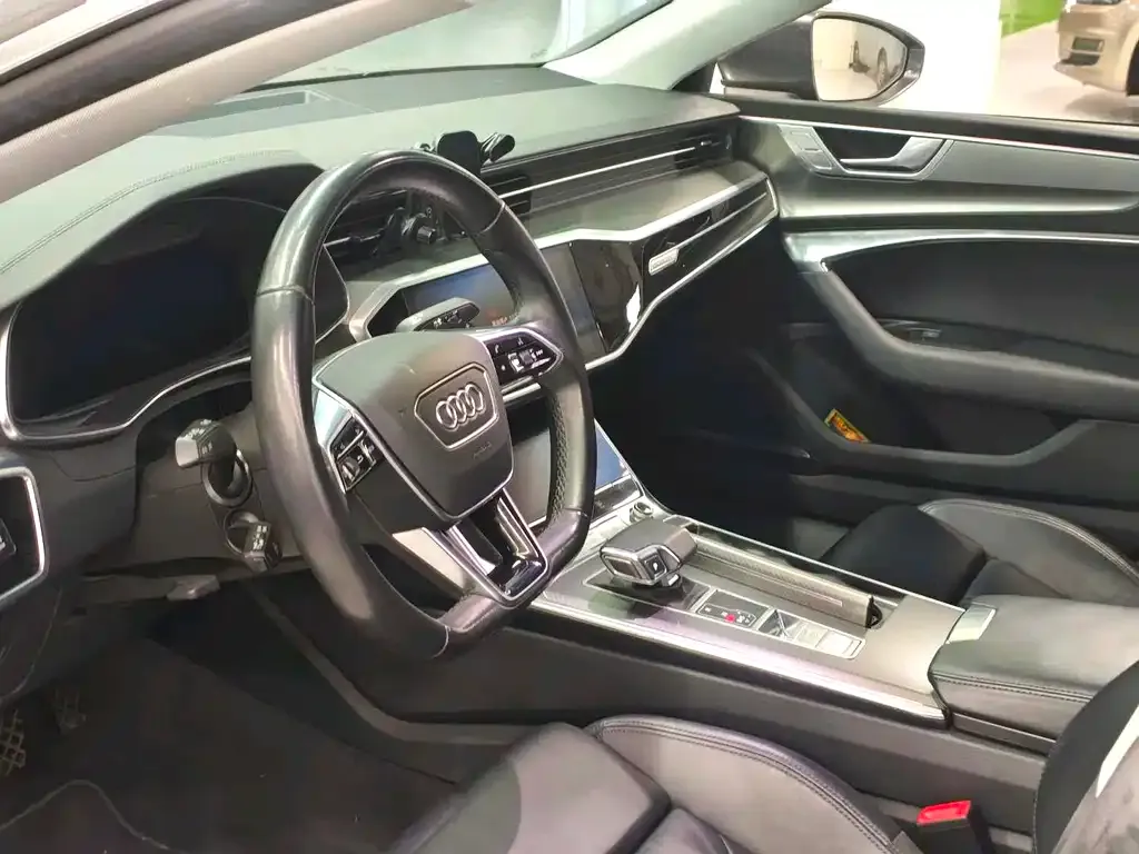Audi A7 — фото 7
