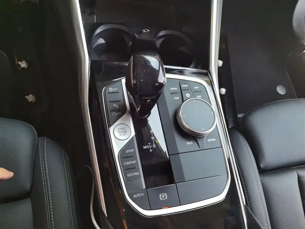 BMW 3 Series 2021 из CN, фото 9