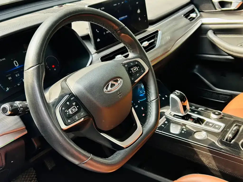 Chery Tiggo 8 — фото 3