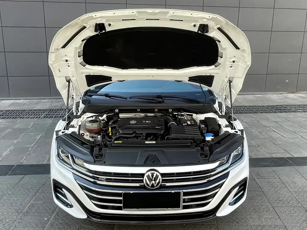Volkswagen CC 2023 из CN, фото 9