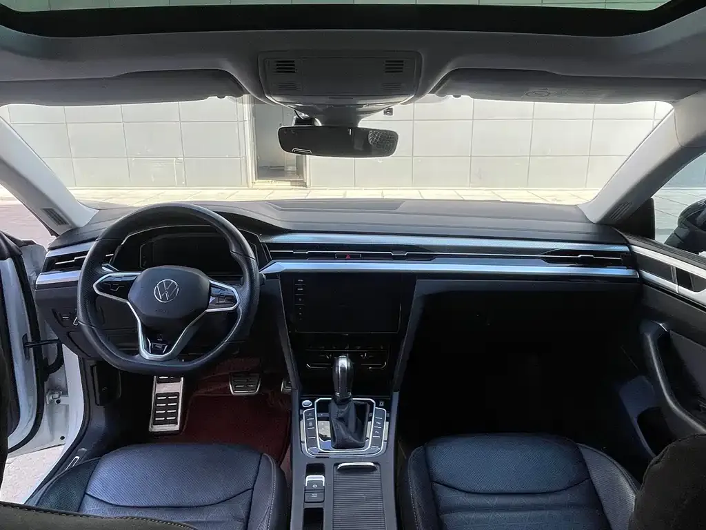Volkswagen CC 2023 из CN, фото 8