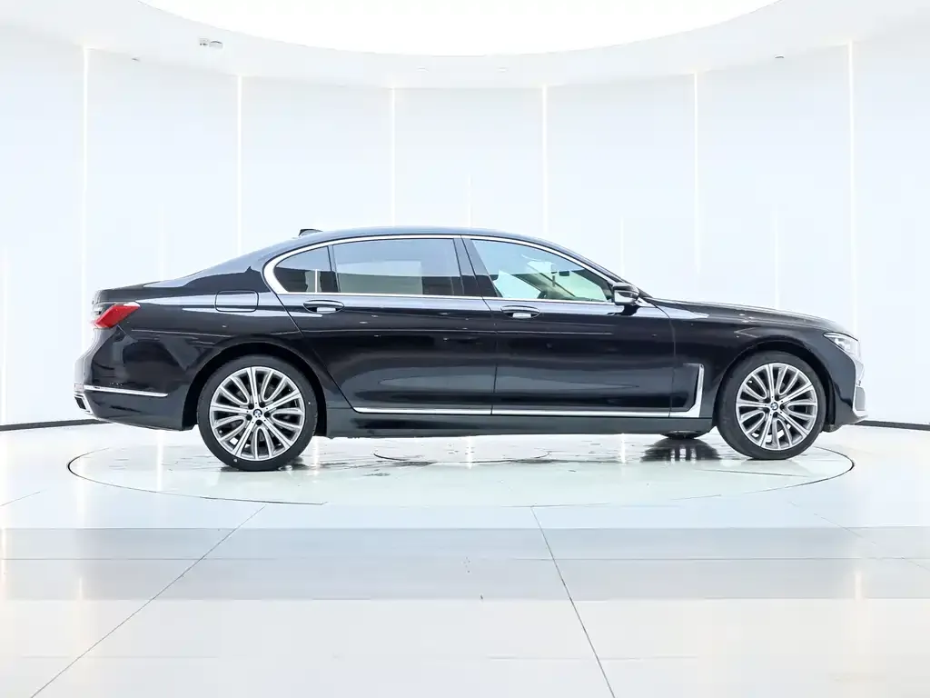 BMW 7 Series 2021 из CN, фото 5