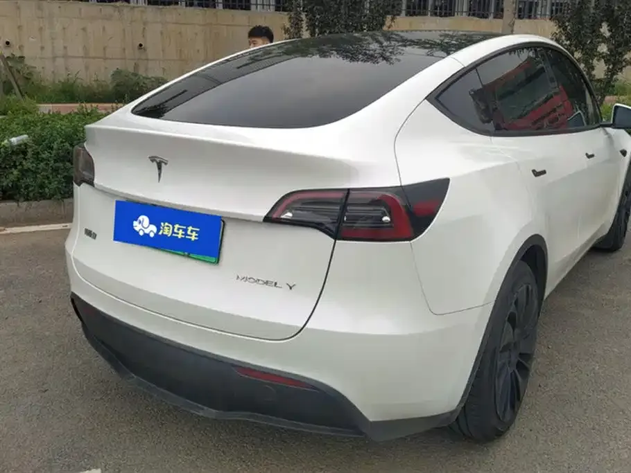 Tesla Model Y — фото 9