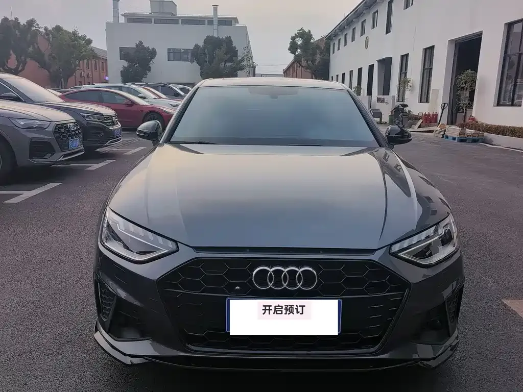 Audi A4L 2023 из CN, фото 8