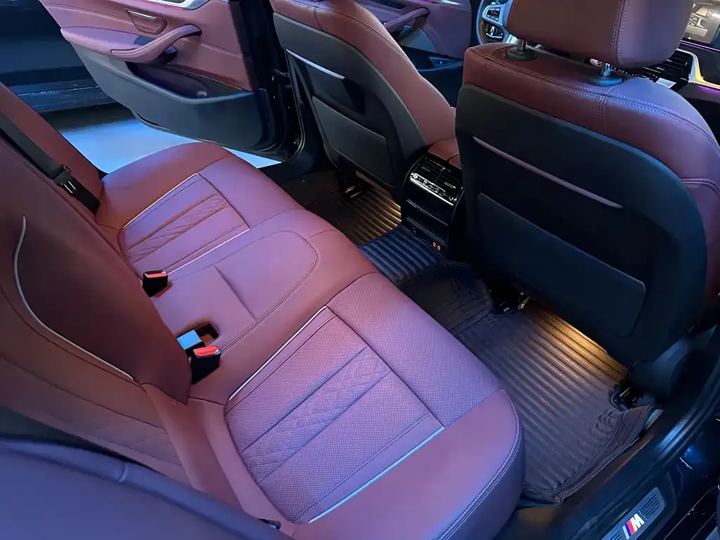 BMW 5 Series 2022 из CN, фото 10