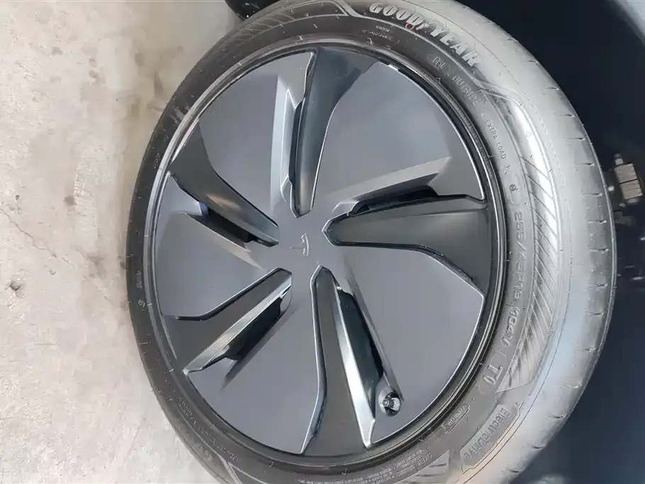Tesla Model Y 2025 из CN, фото 3