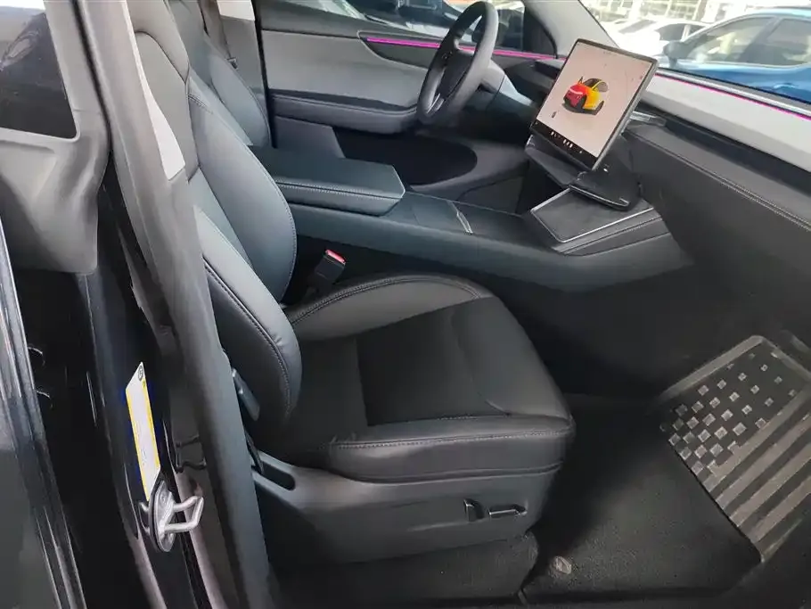 Tesla Model Y 2025 из CN, фото 8