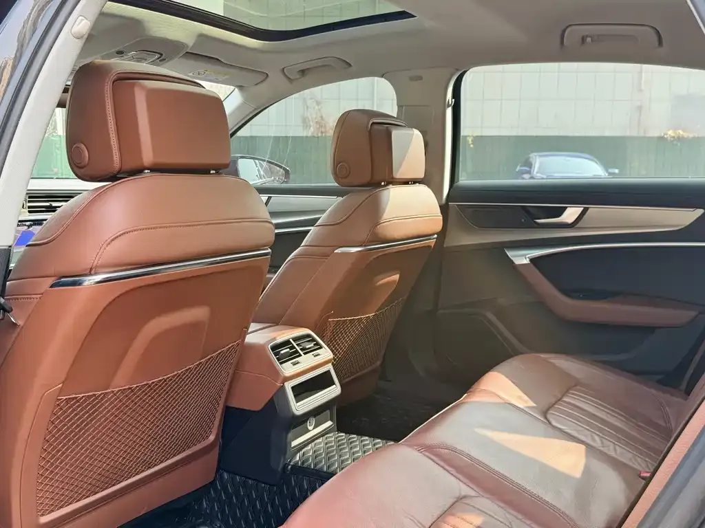 Audi A6L 2021 из CN, фото 3
