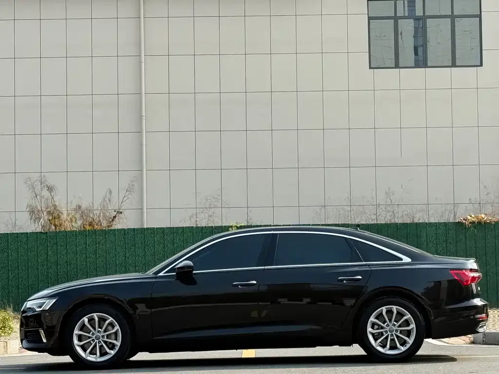 Audi A6L 2021 из CN, фото 2