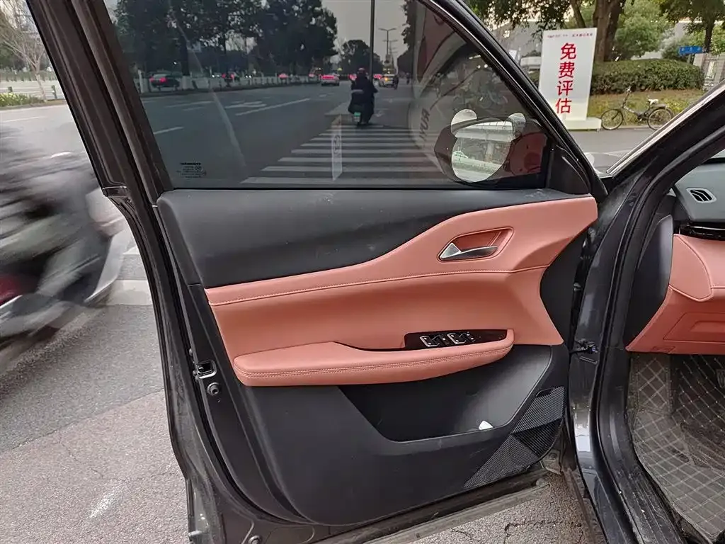Changan UNI-Z 2025 из CN, фото 2