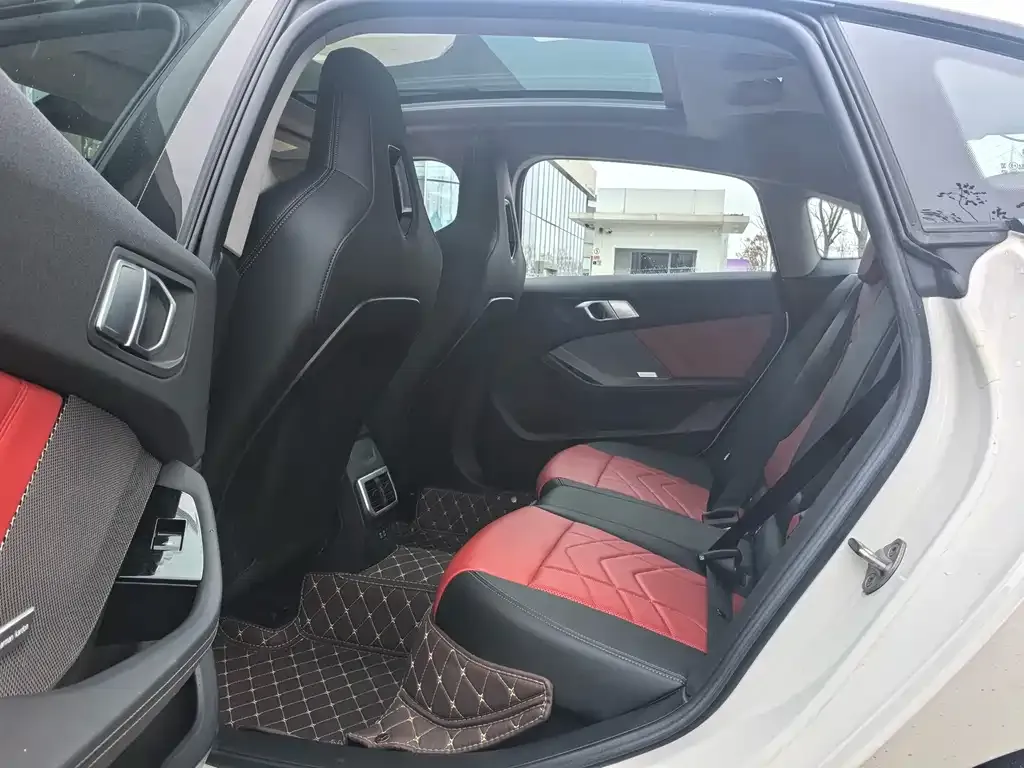 BMW 2 Series 2025 из CN, фото 10