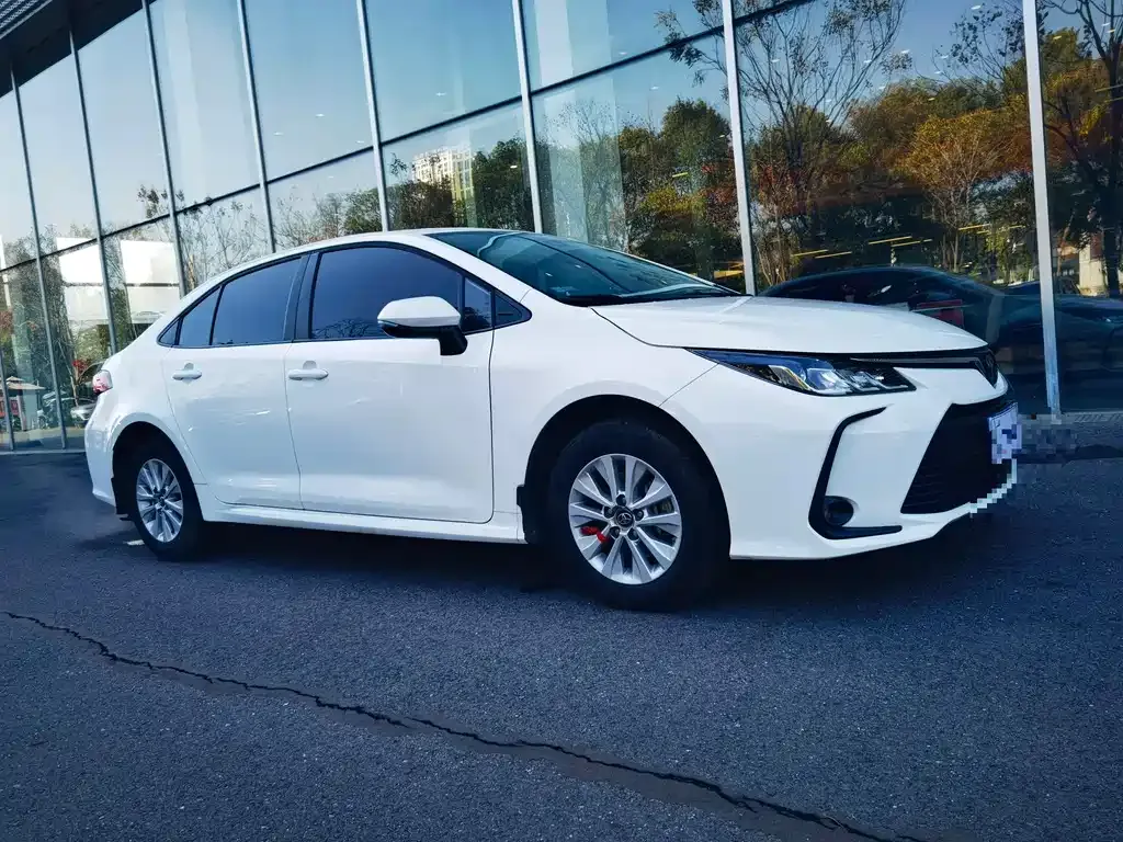 Toyota Corolla 2023 из CN, фото 5