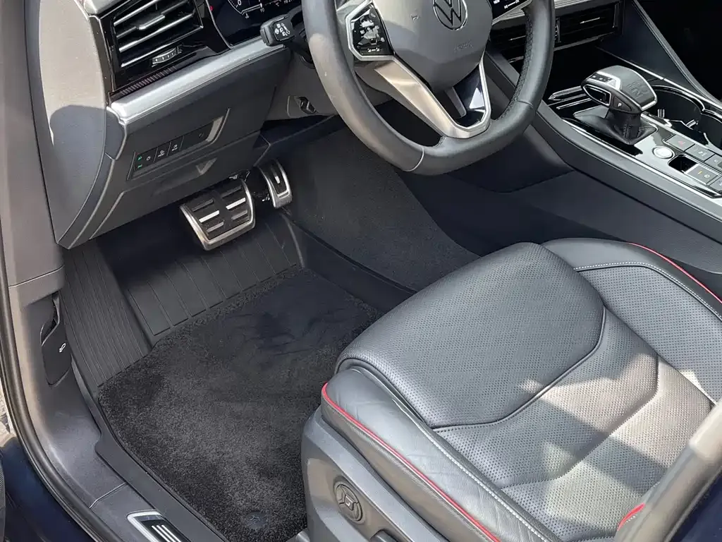 Volkswagen Touareg 2023 из CN, фото 4