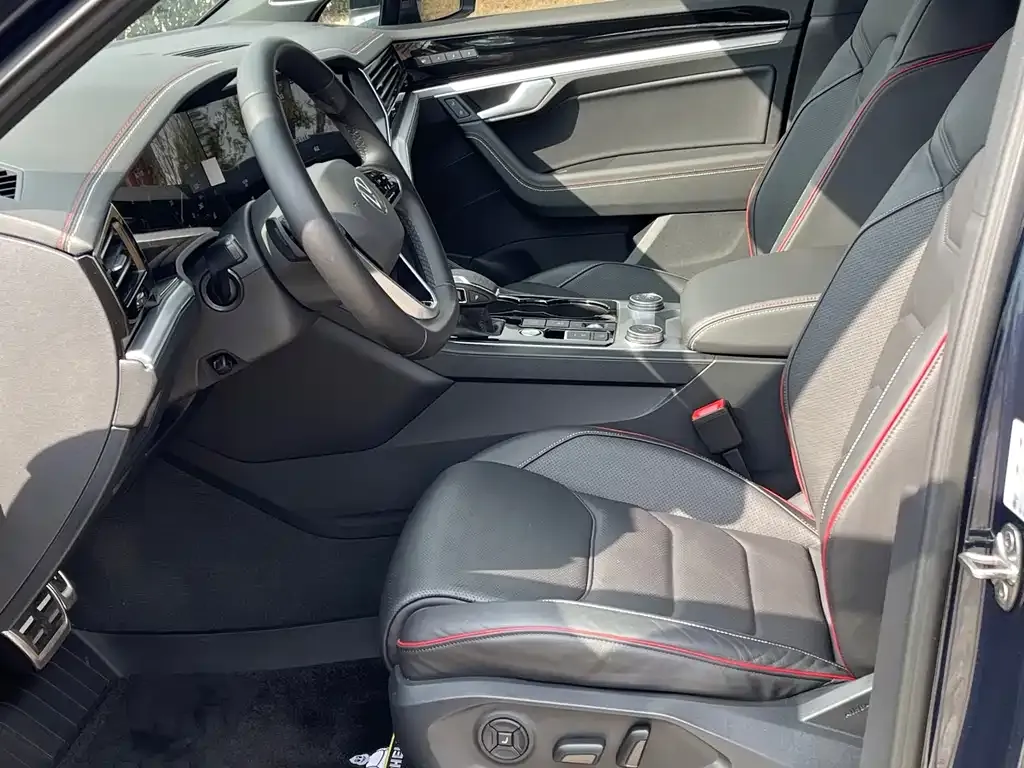 Volkswagen Touareg 2023 из CN, фото 8