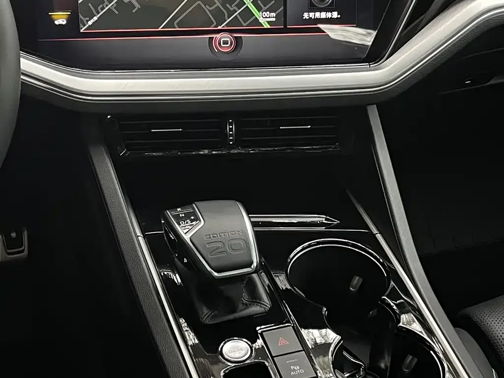 Volkswagen Touareg 2023 из CN, фото 3