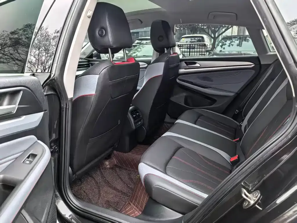 Volkswagen Lamando 2023 из CN, фото 2