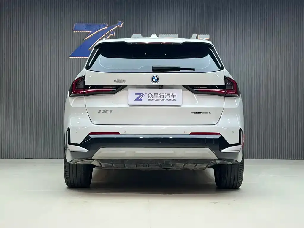 BMW iX1 2024 из CN, фото 2