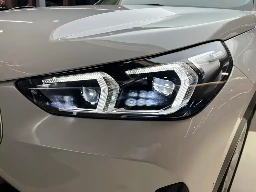 BMW iX1 2024 из CN, фото 5