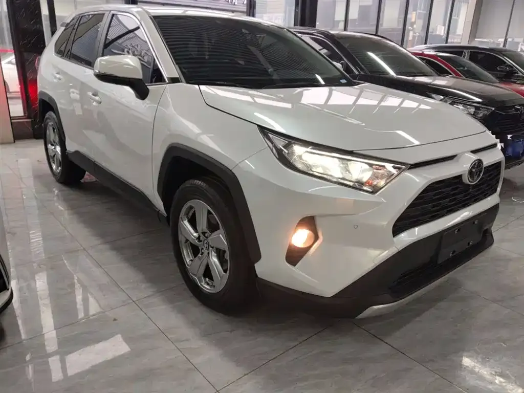 Toyota RAV4 2023 из CN, фото 10