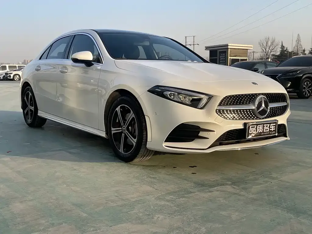 Mercedes-Benz A-Class 2023 из CN, фото 2