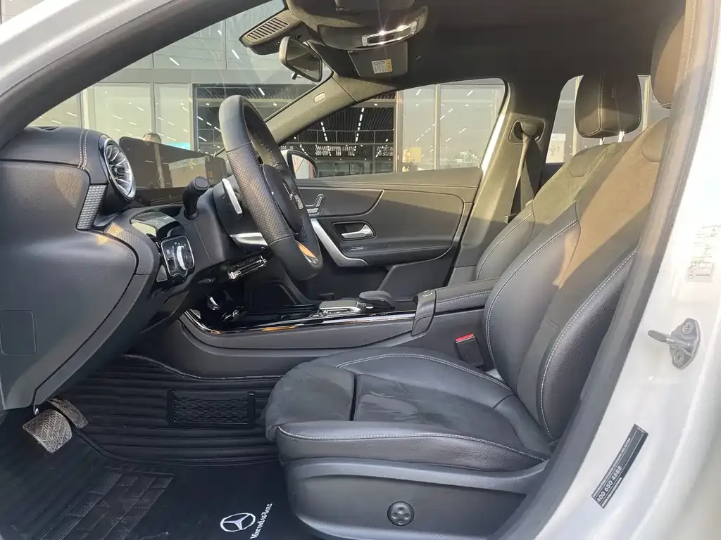 Mercedes-Benz A-Class 2023 из CN, фото 5
