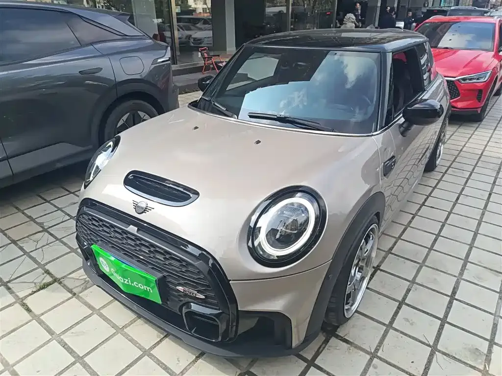 MINI Cooper (3-door) 2023 из CN, фото 1
