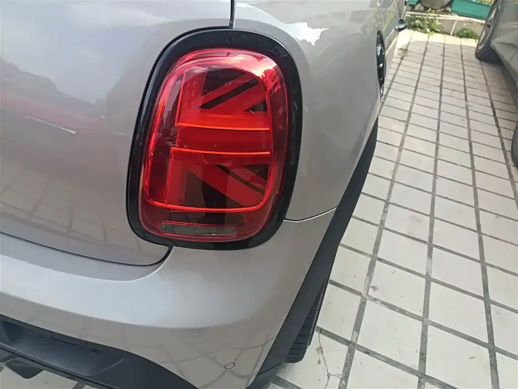 MINI Cooper (3-door) 2023 из CN, фото 2