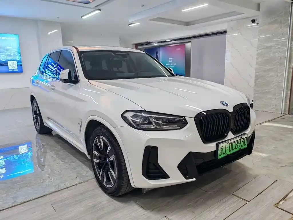 BMW iX3 — фото 3