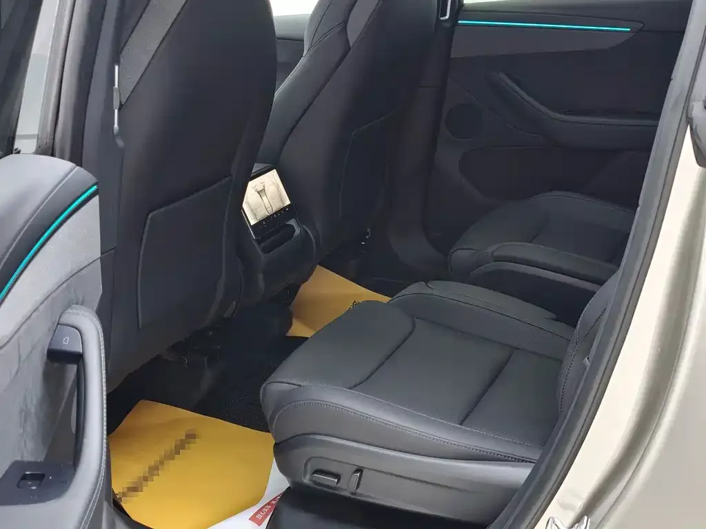 Tesla Model Y L 2025 из CN, фото 6