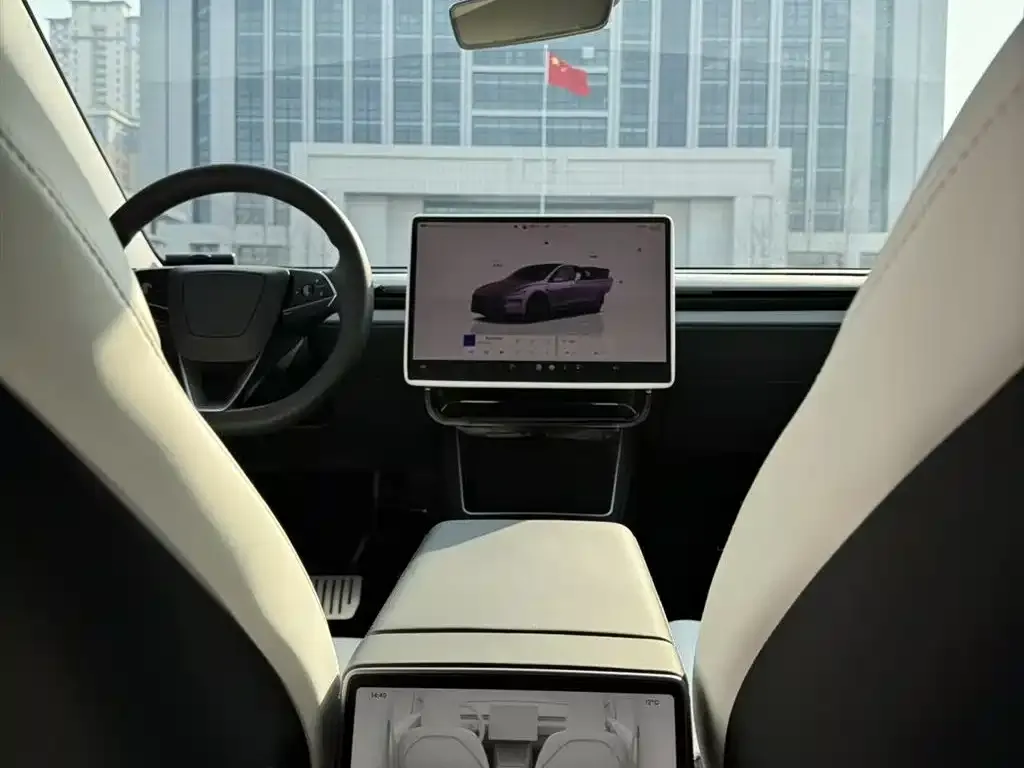 Tesla Model Y — фото 3