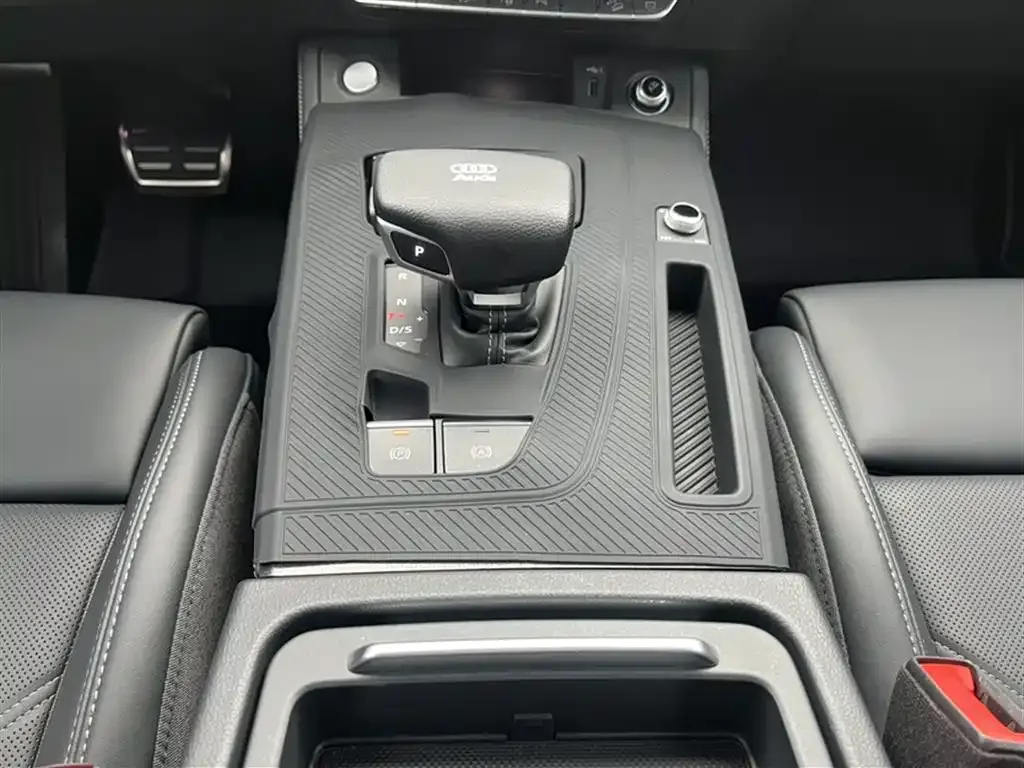 Audi Q5L 2025 из CN, фото 5