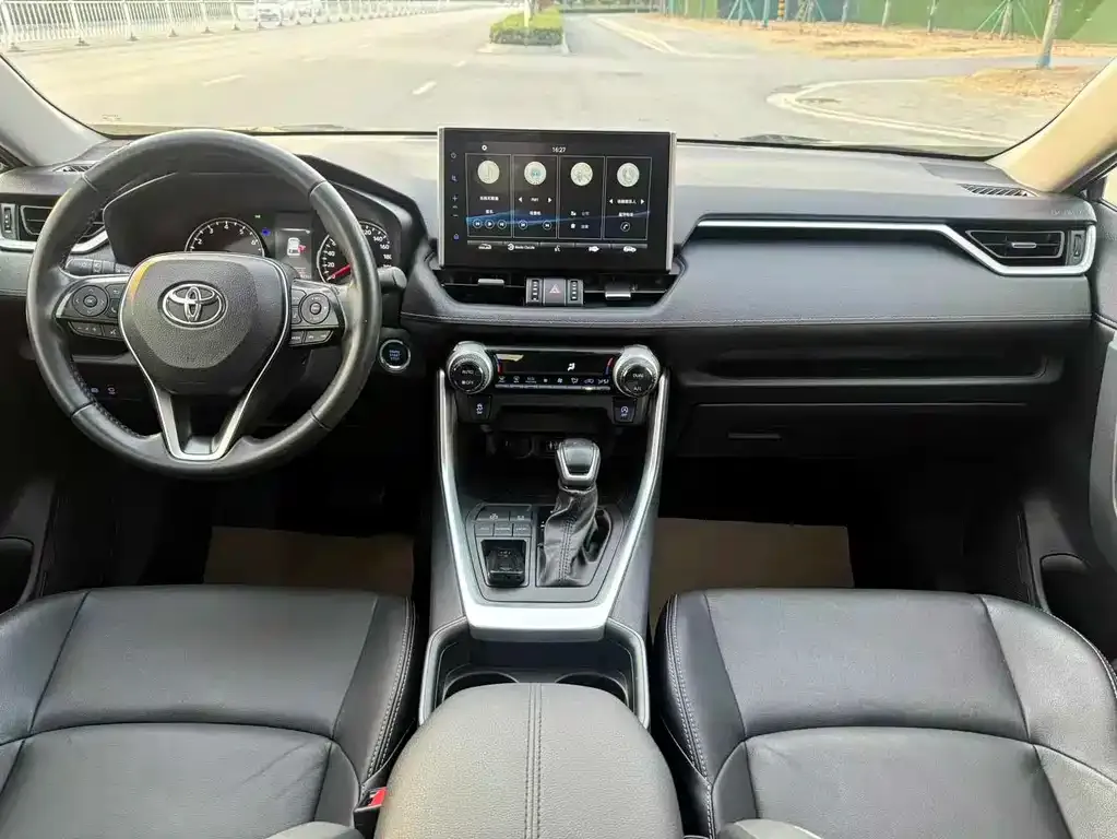 Toyota Wildlander 2022 из CN, фото 3