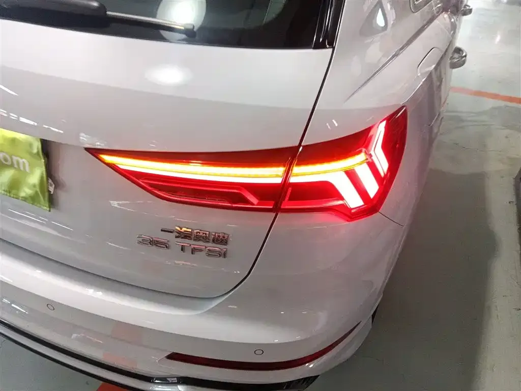 Audi Q3 — фото 2
