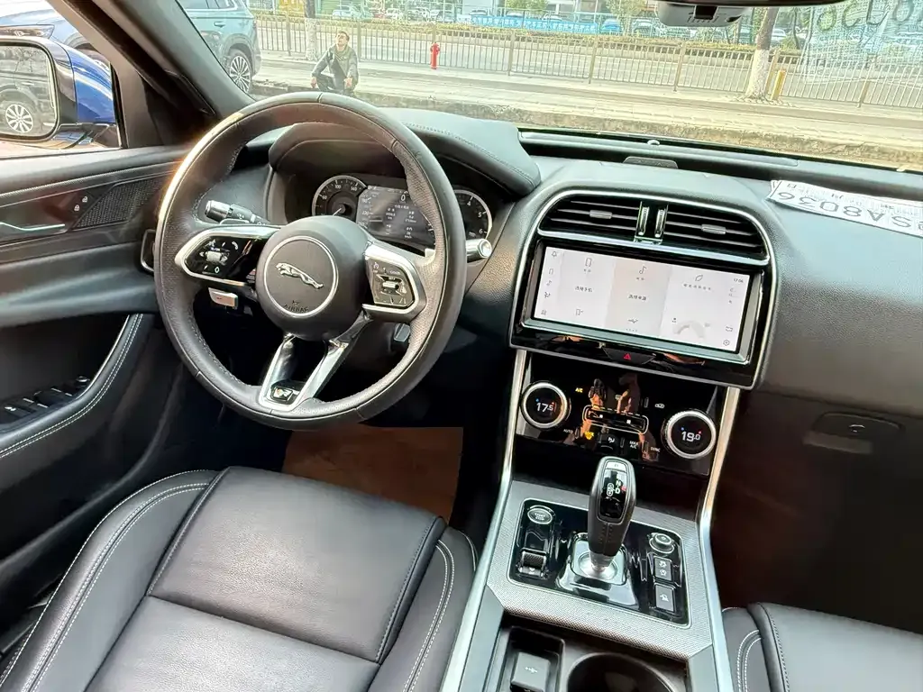 Jaguar XEL 2021 из CN, фото 4