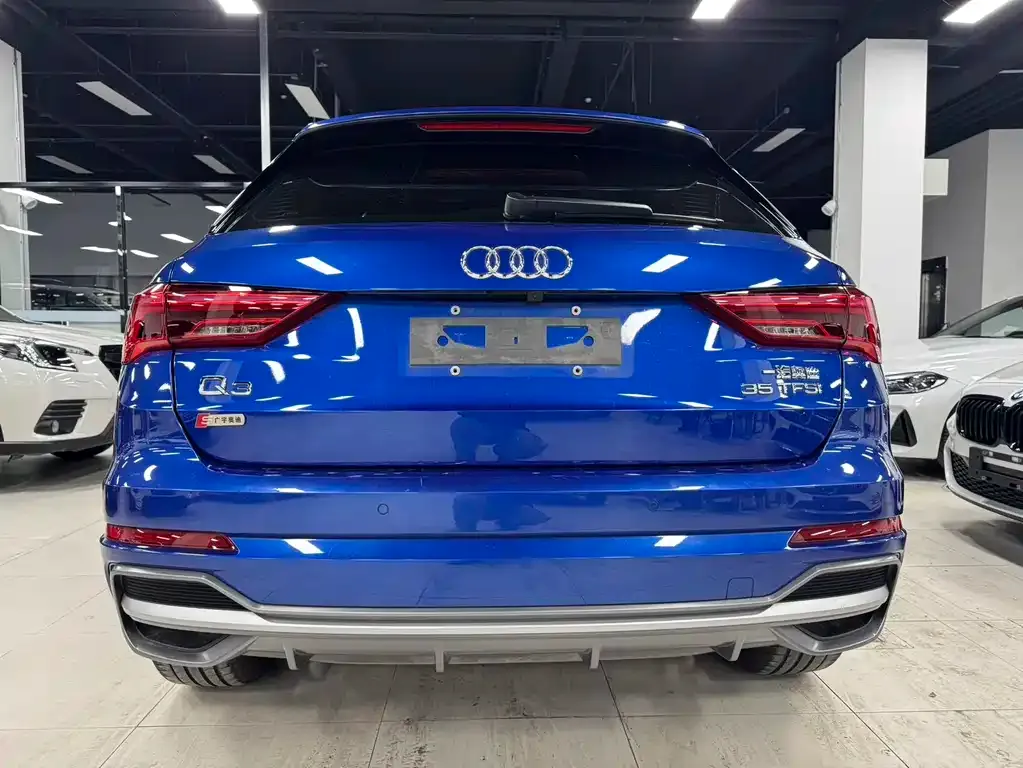 Audi Q3 — фото 7