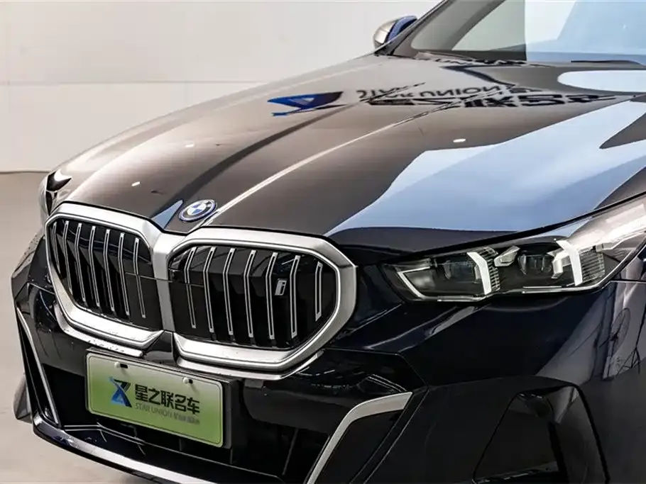 BMW i5 2025 из CN, фото 2