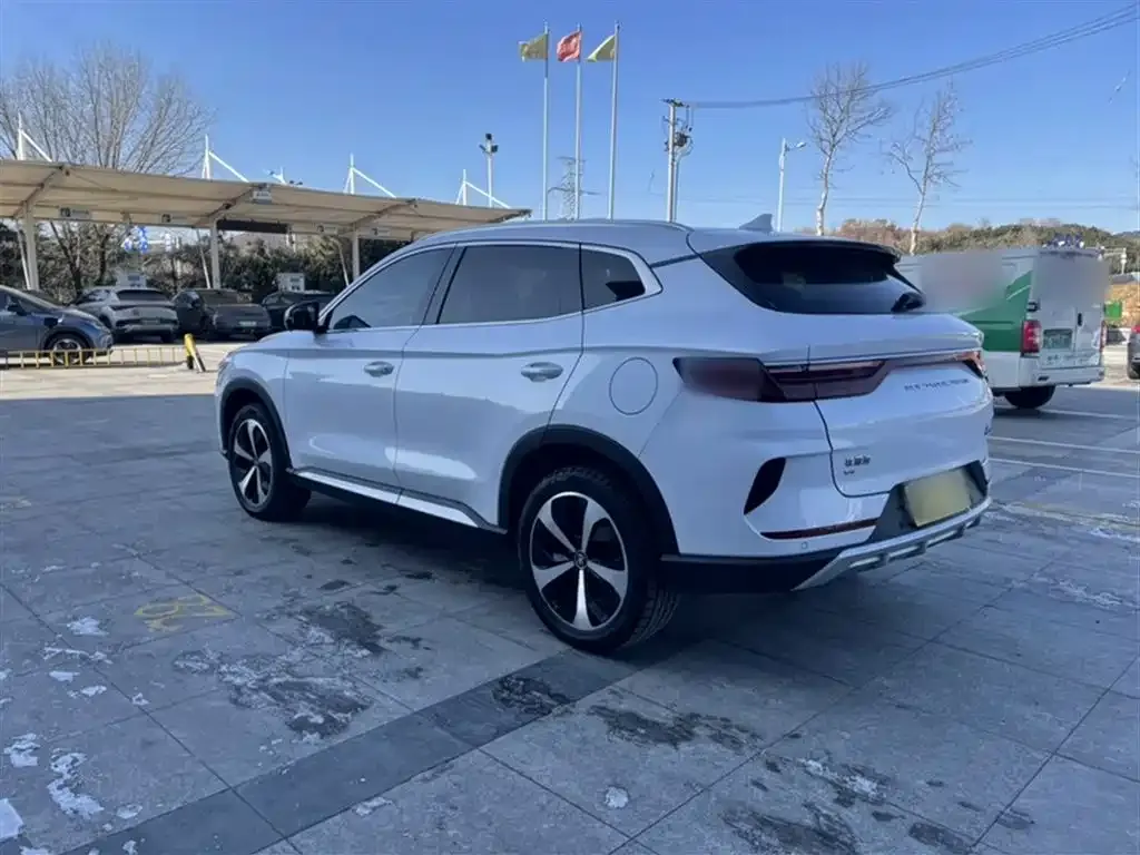 BYD PLUS New Energy — фото 9