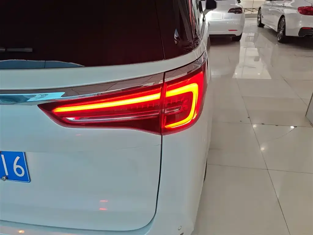 Buick GL8 2023 из CN, фото 4