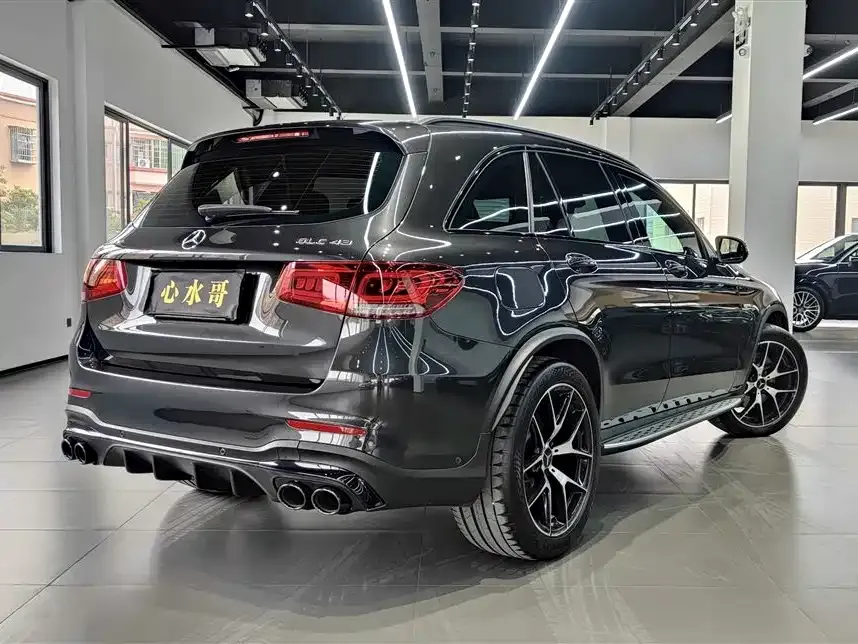 Mercedes-Benz GLC AMG — фото 6